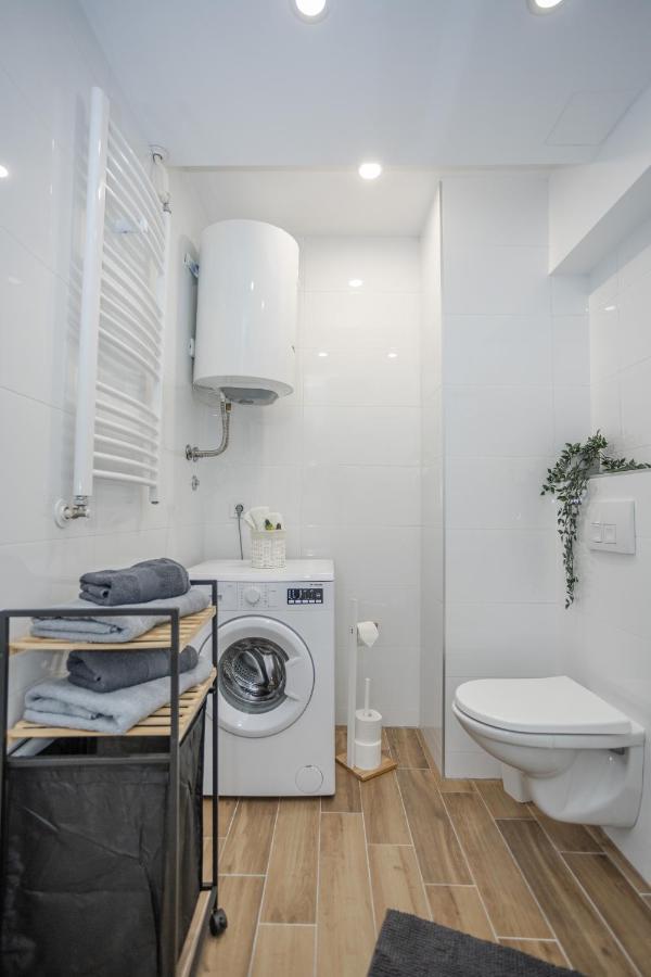 Apartment Sara Belgrado Esterno foto
