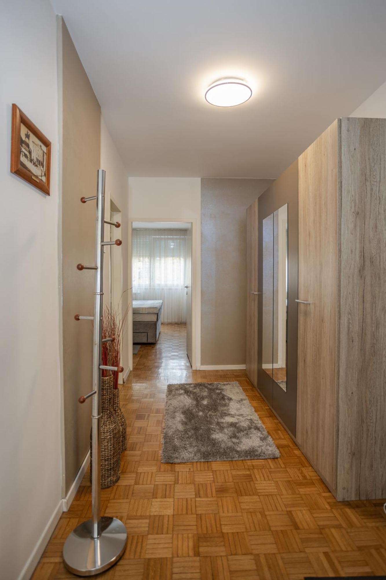Apartment Sara Belgrado Esterno foto